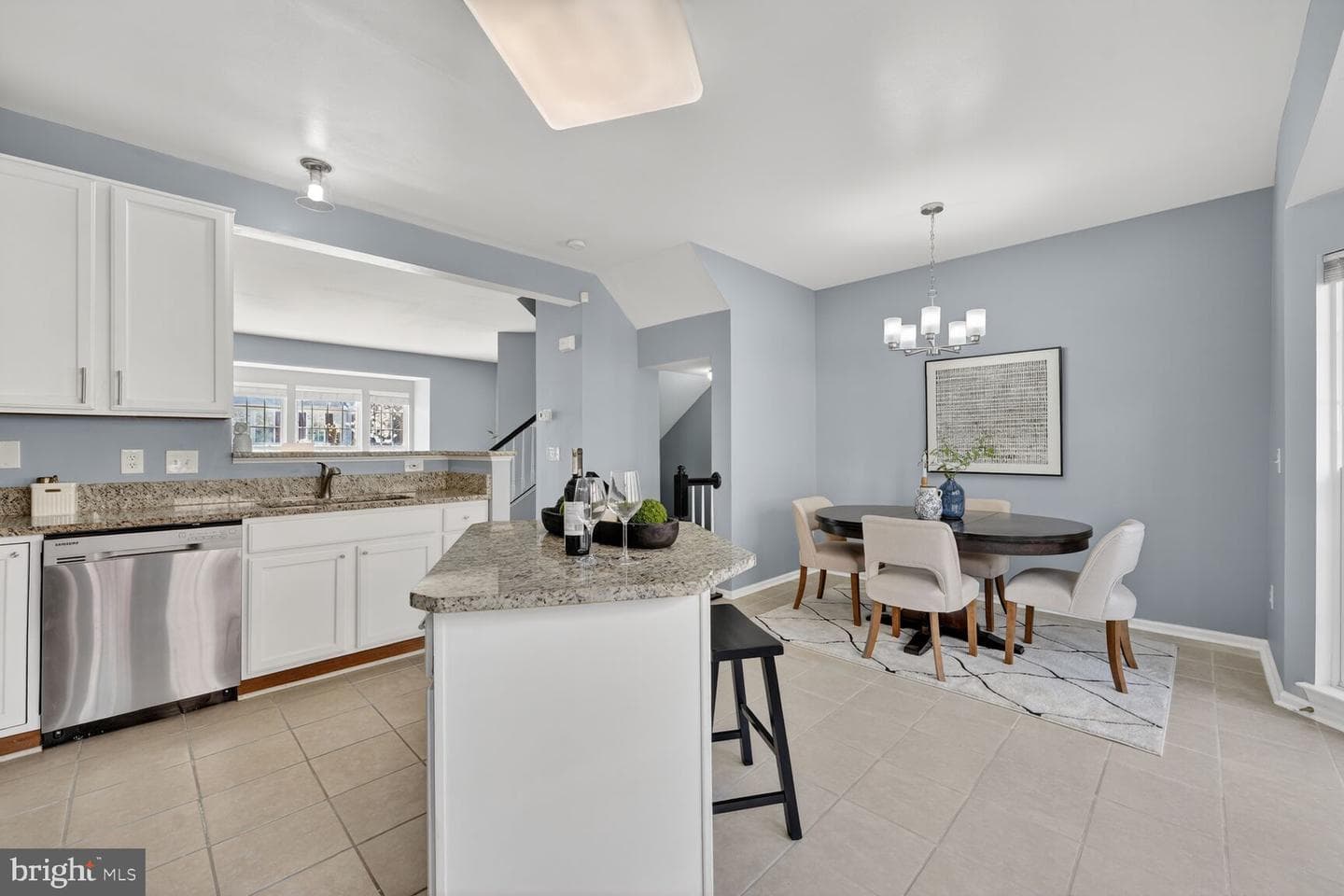 1252 Corbett Place photo 24
