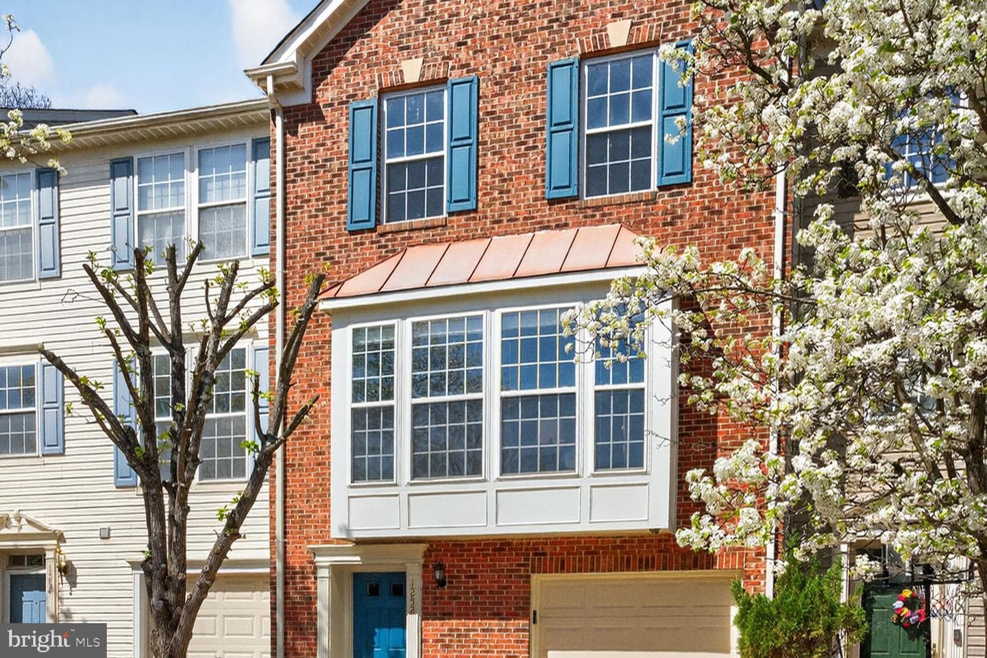 1252 Corbett Place photo 3