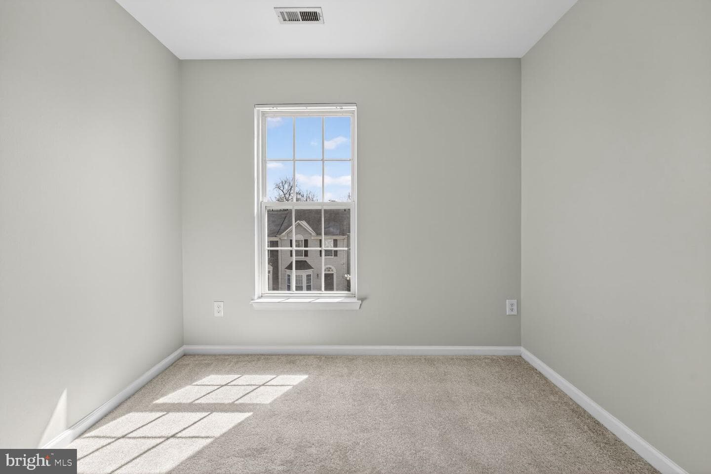 1252 Corbett Place photo 52