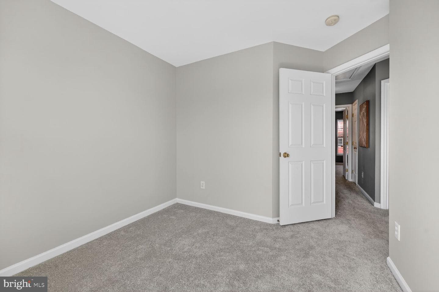 1252 Corbett Place photo 56