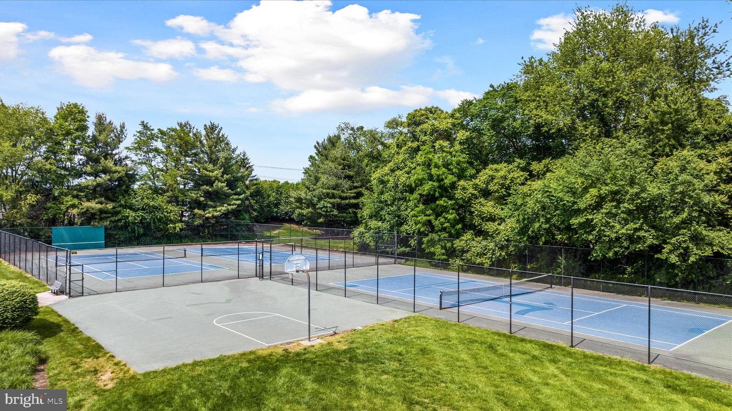 8107 Landfall Court photo 74