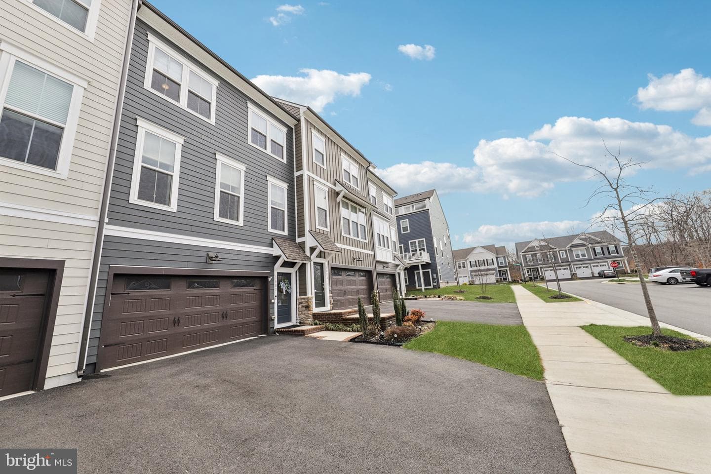 1687 Aspen Poplar Road photo 2