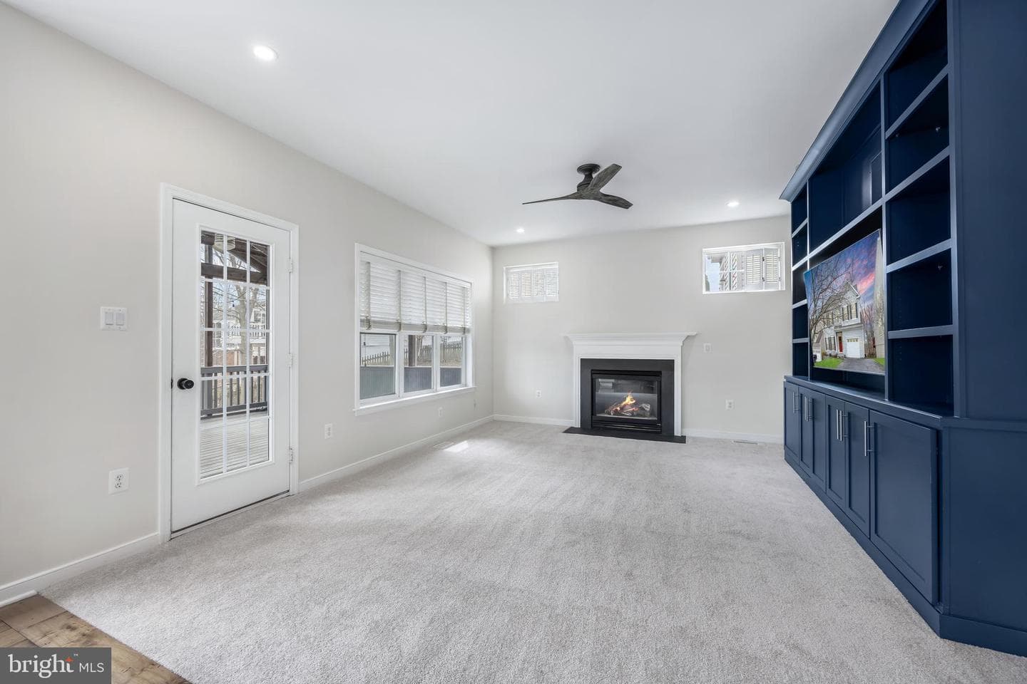 4925 Breeze Way photo 21