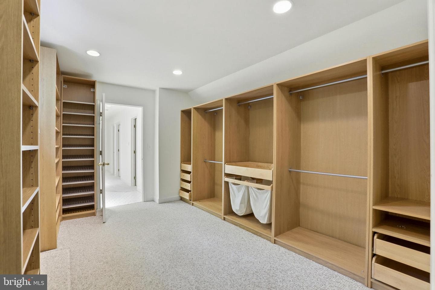 7008 Trappers Court photo 26