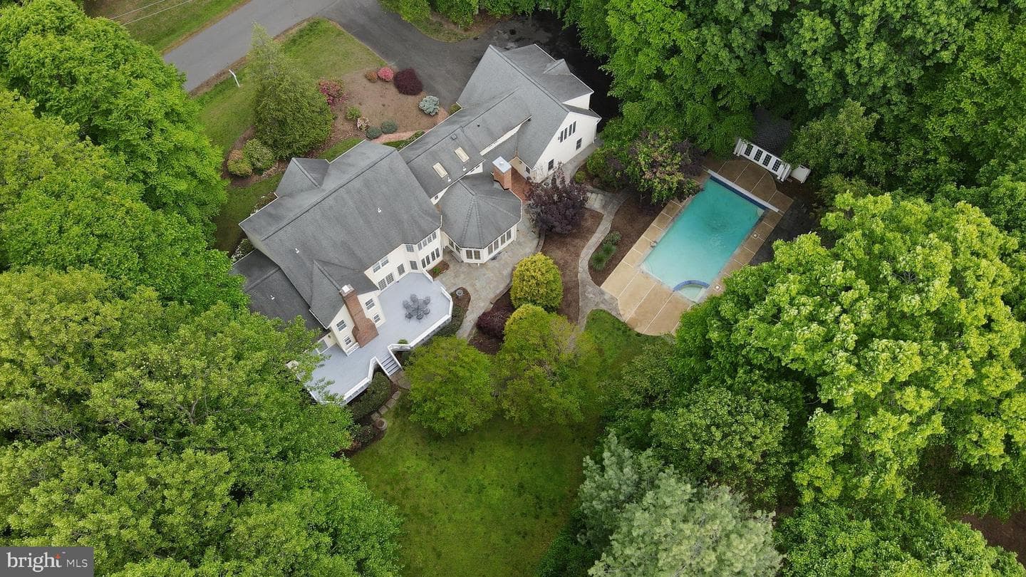 7008 Trappers Court photo 56