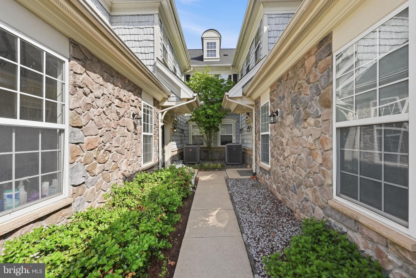 13940 Greendale Drive photo 4