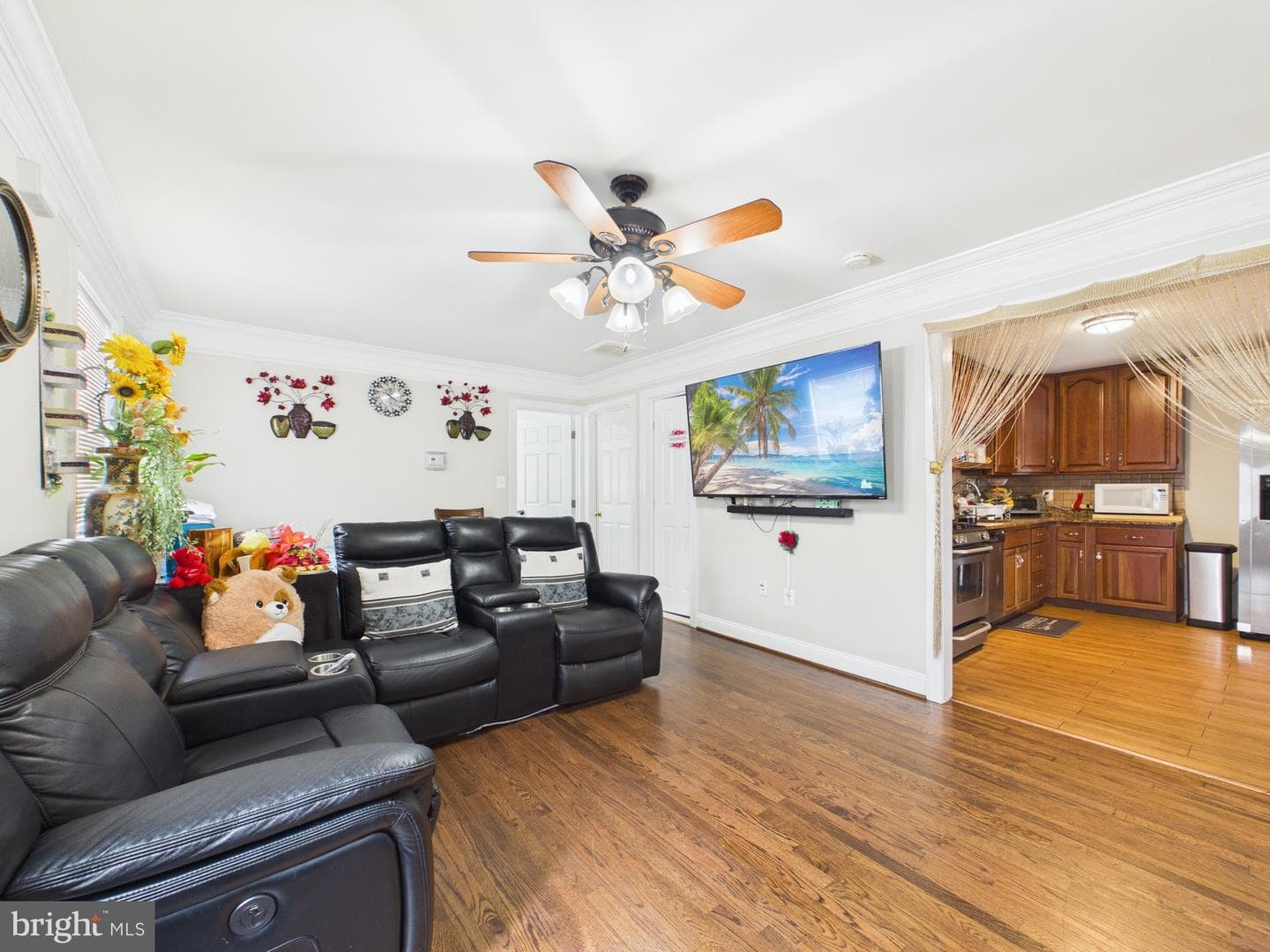 14559 Eastman Street photo 3