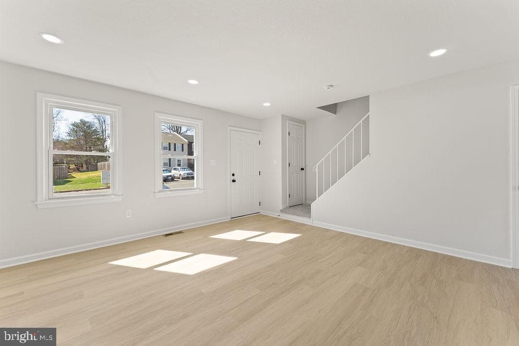 4612 Charlton Court photo 5