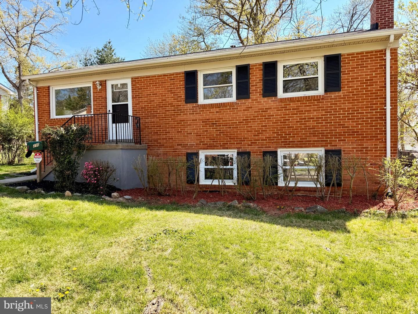 2907 Alliance Lane photo 3
