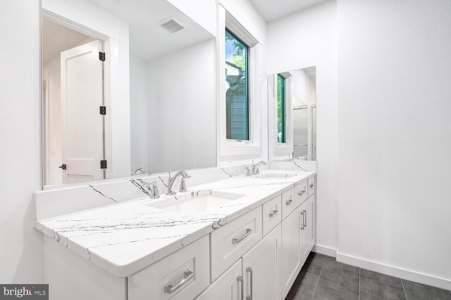 13711 Joyce Road photo 20
