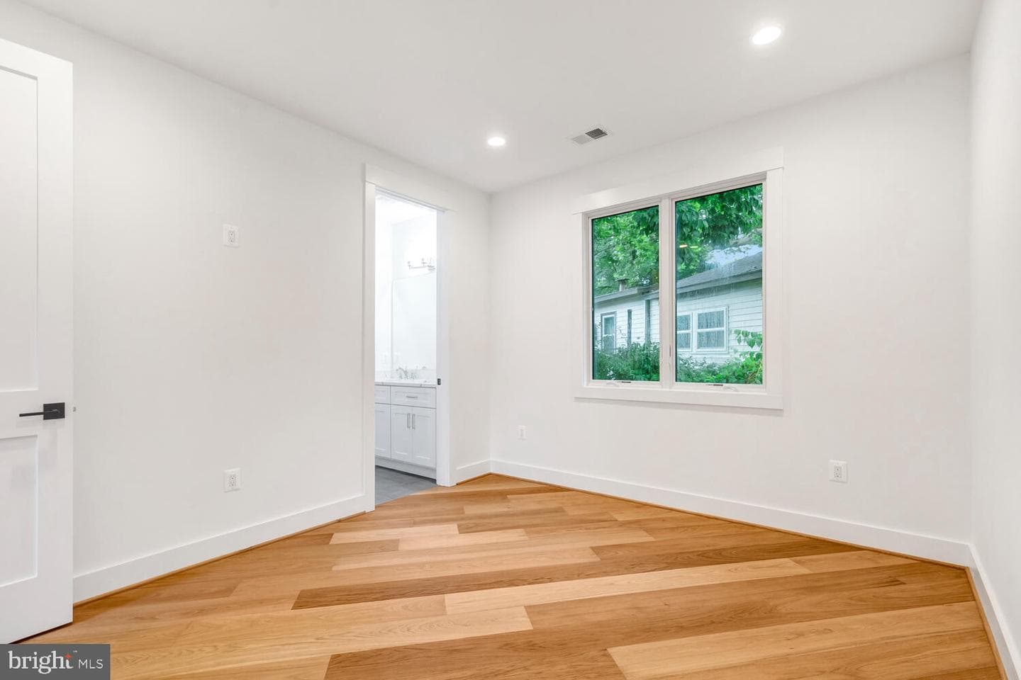 13711 Joyce Road photo 23
