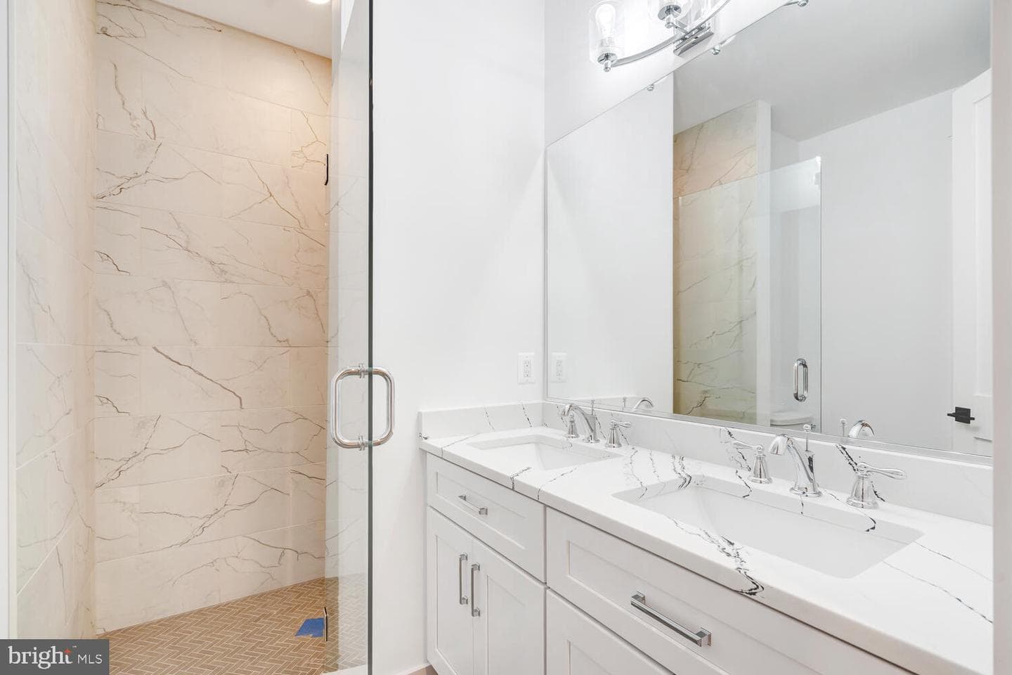 13711 Joyce Road photo 25