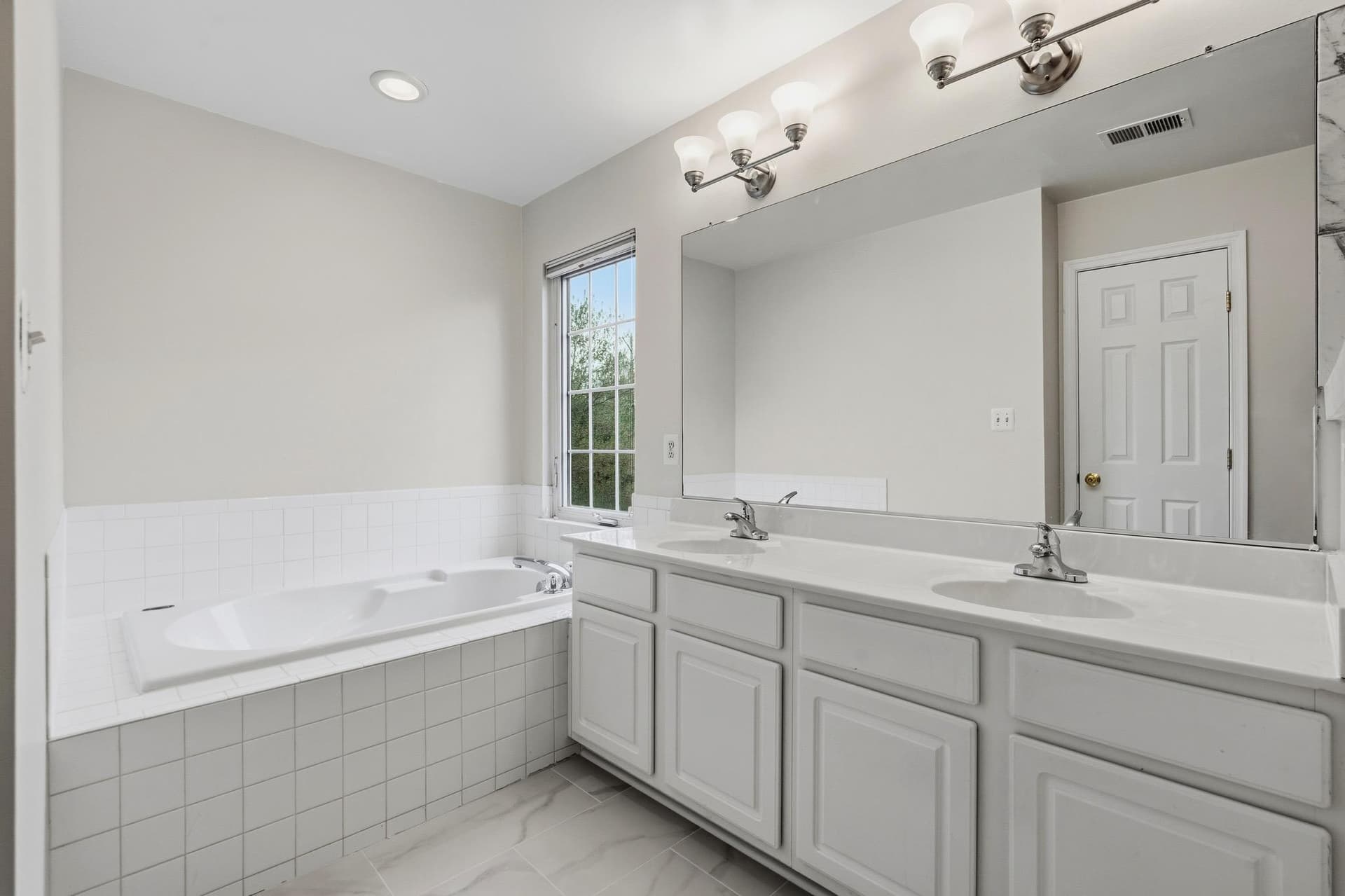 9935 Nethy Bridge Court photo 8