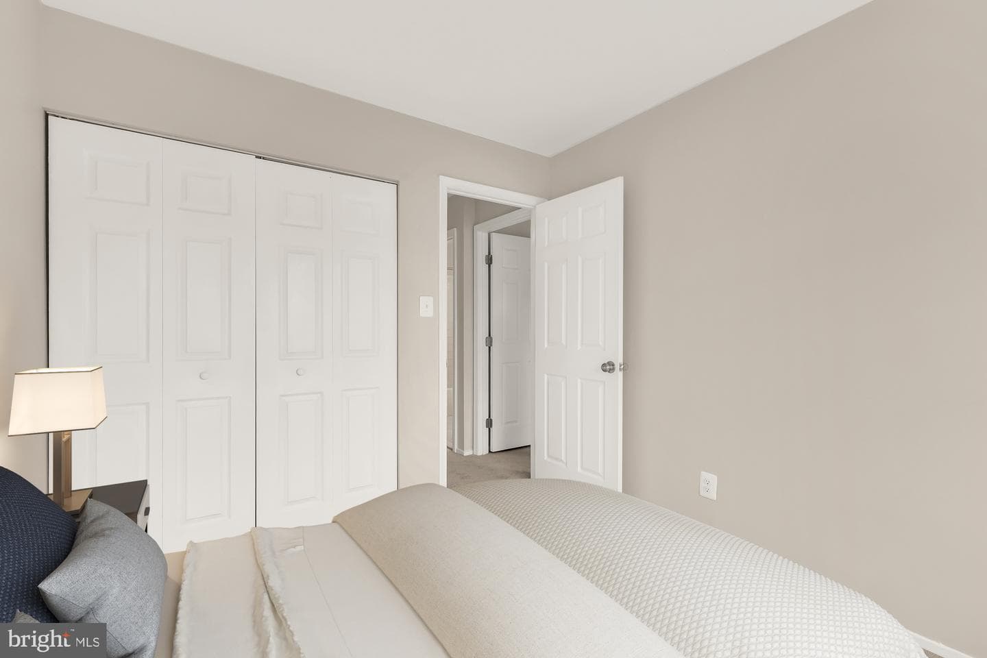 2810 Cambridge Drive photo 26