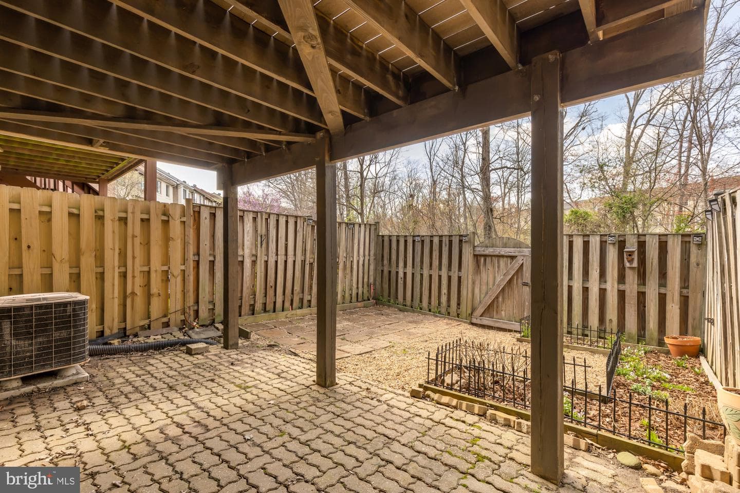 2810 Cambridge Drive photo 34