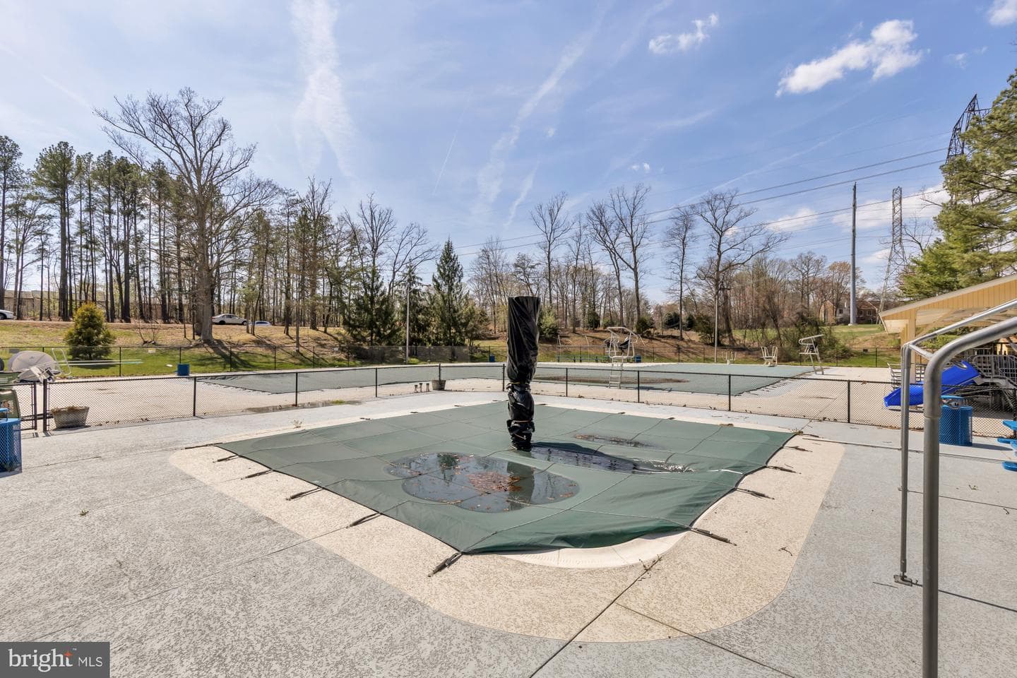 2810 Cambridge Drive photo 45