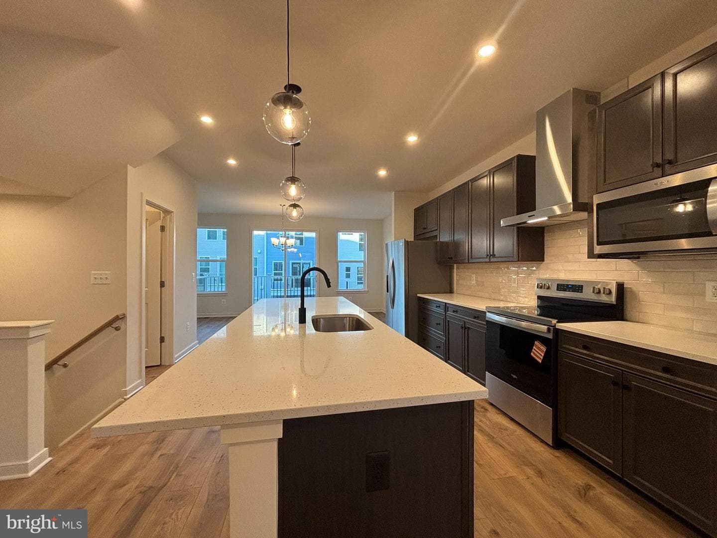 17988 Alicia Avenue photo 2