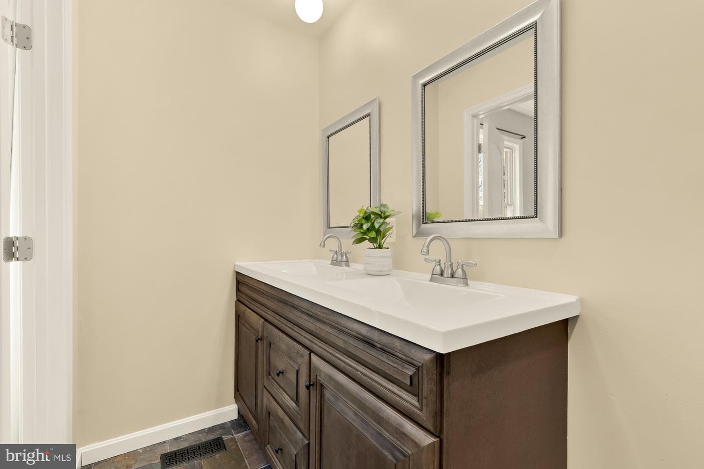 2205 Cherry Hill Road photo 22