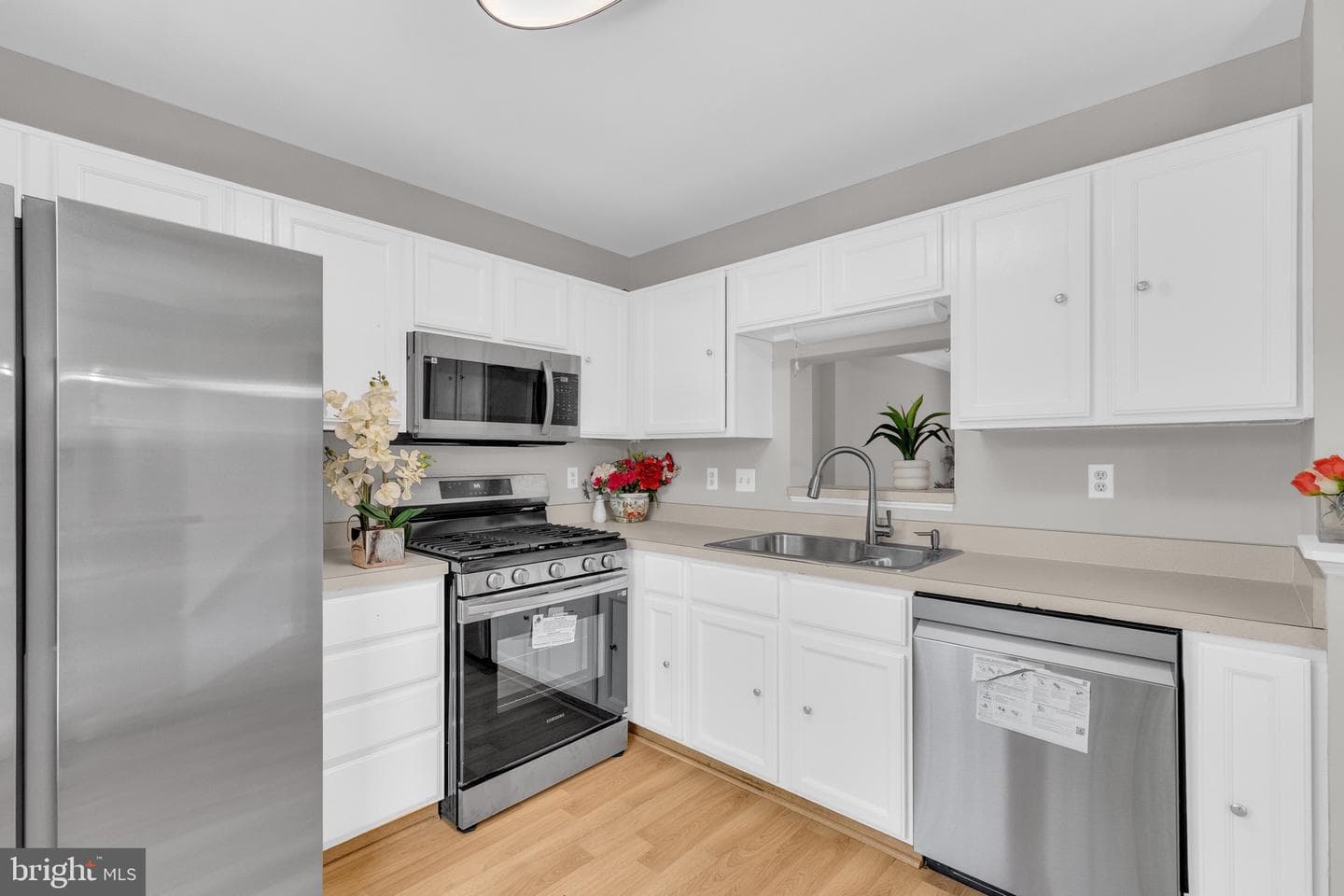 8552 Cabot Court photo 4