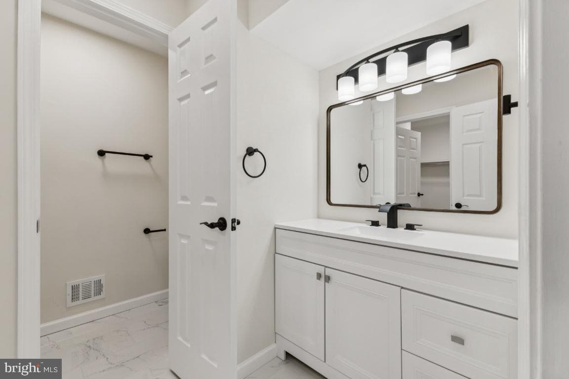 4008 Buckingham Court photo 17