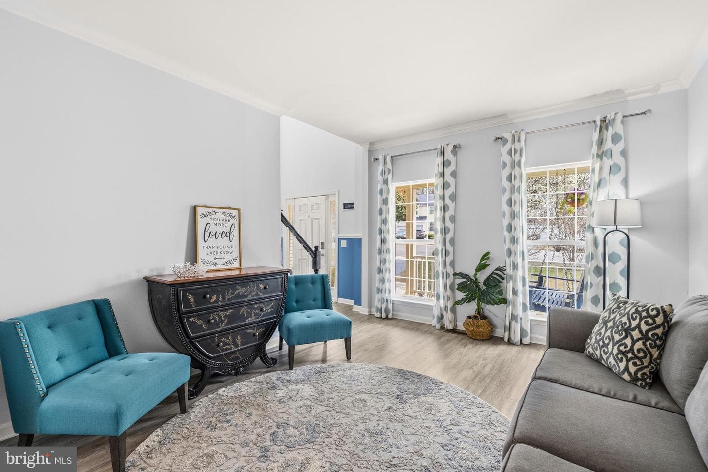 2932 Nicely Court photo 4