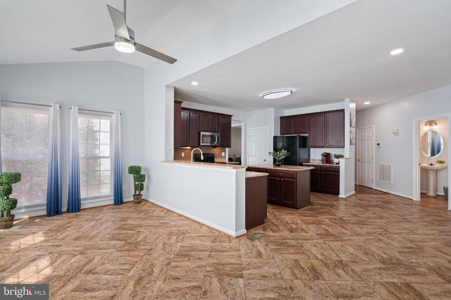 6472 Colonial Village Loop photo 14