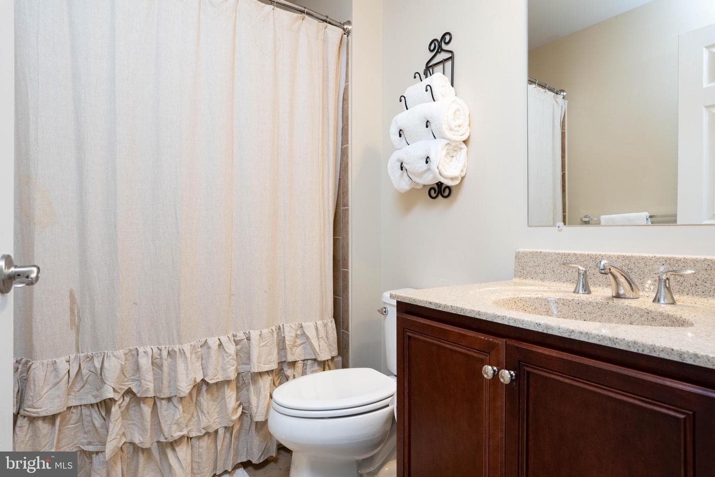 5330 Chaffins Farm Court photo 43