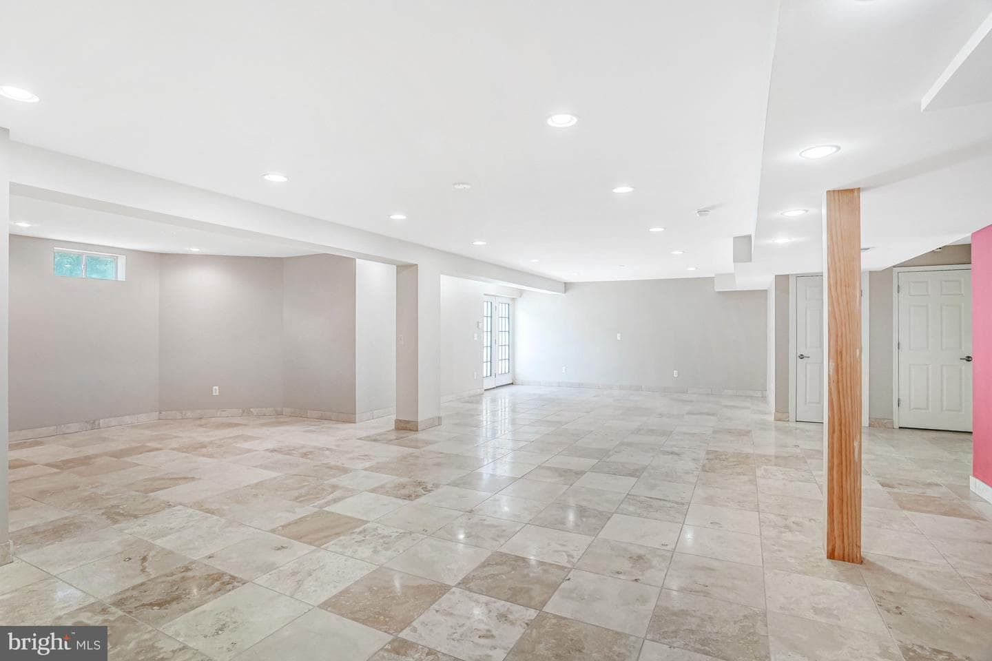 13071 Invergordon Street photo 39