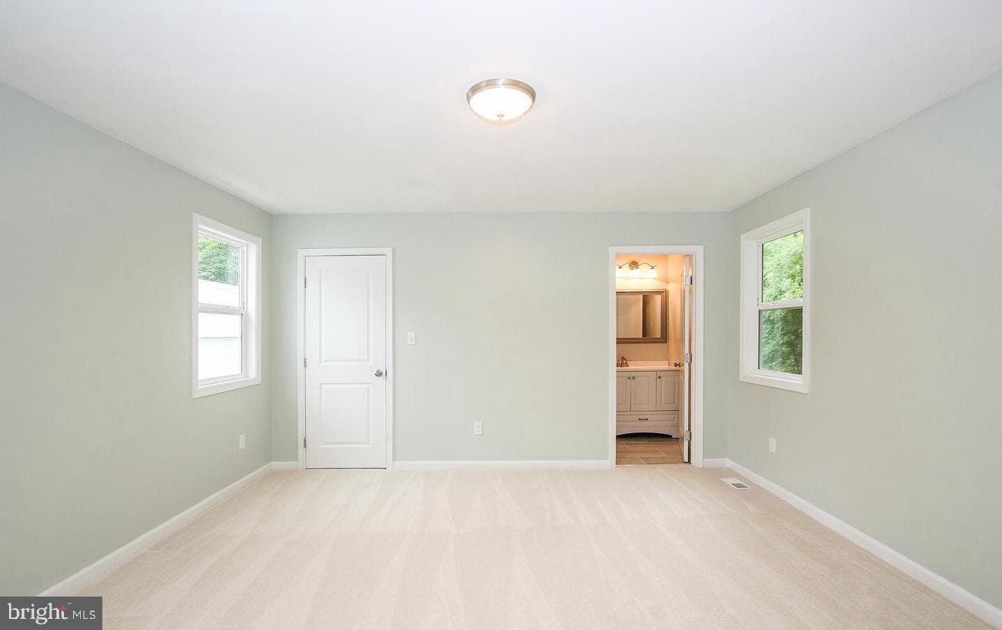 1449 F Street photo 9