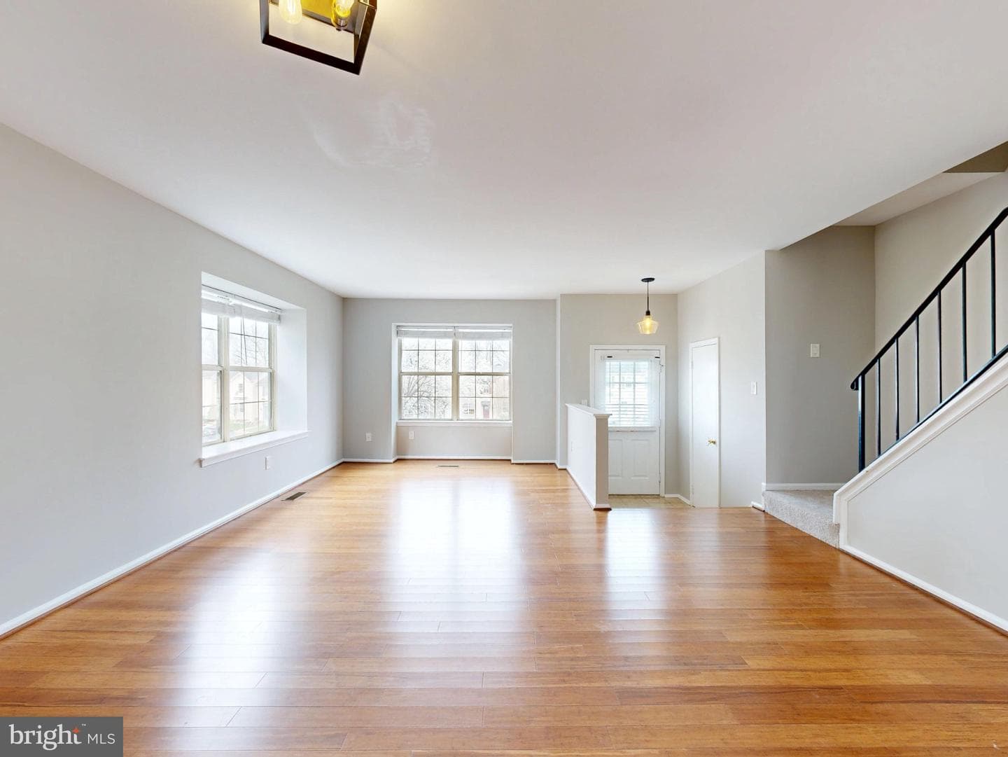 8509 Charnwood Court photo 3