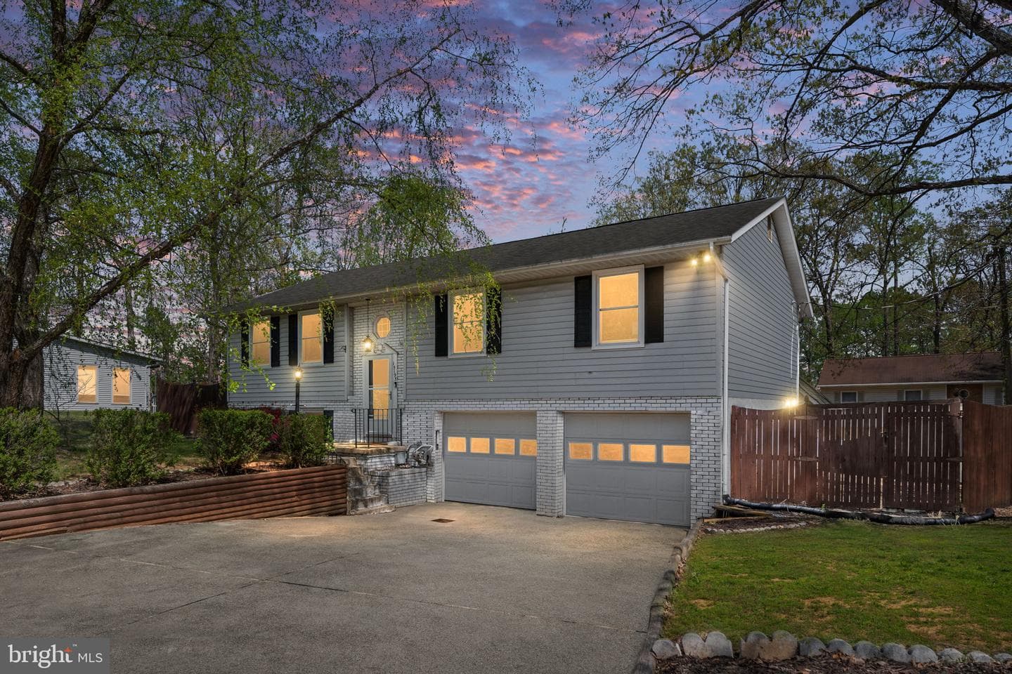 15195 Dyers Road photo 3