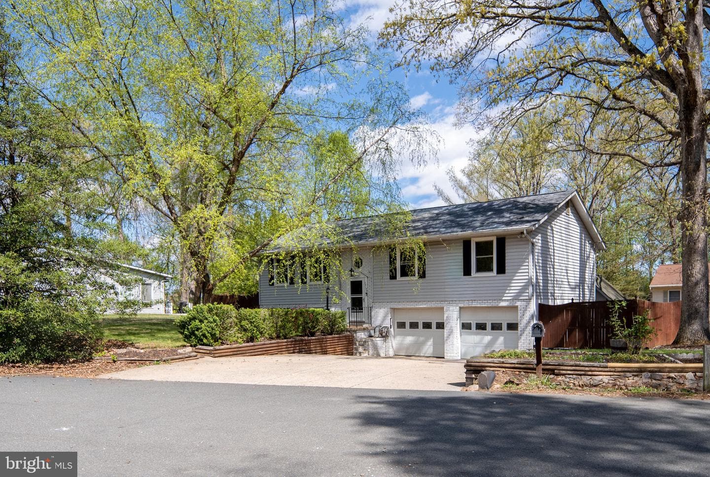 15195 Dyers Road photo 4
