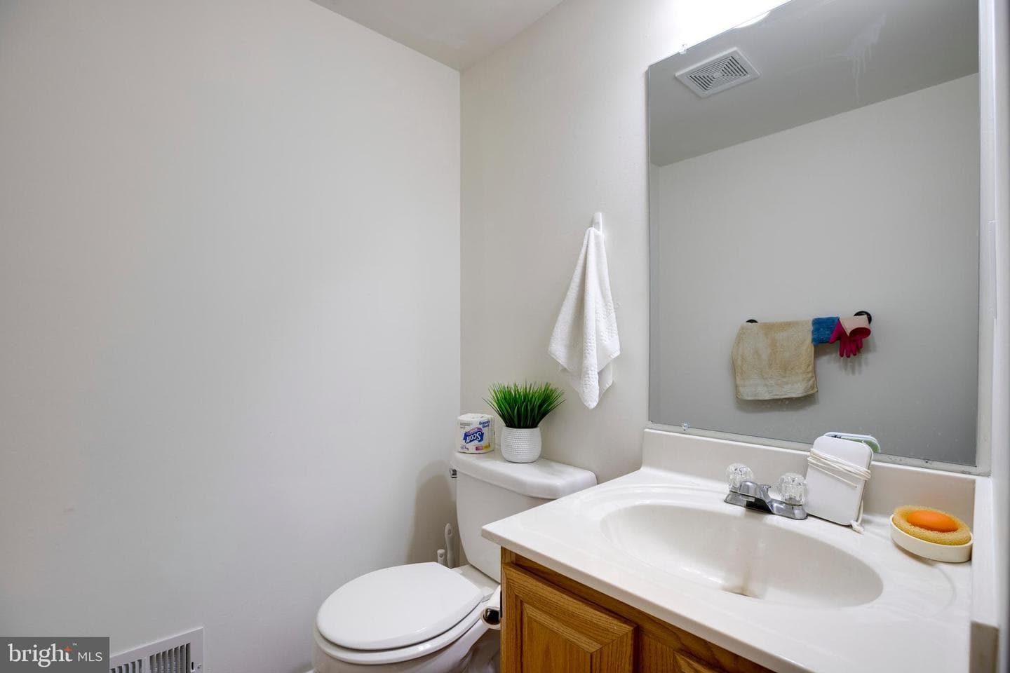 13931 Ruler Court photo 7