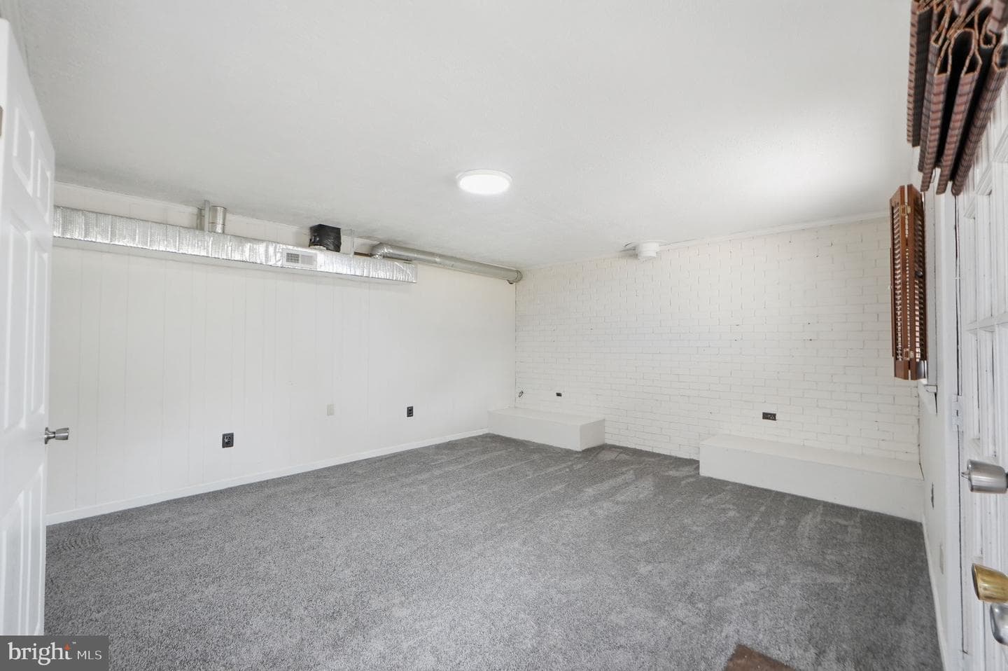9313 Byron Street photo 19