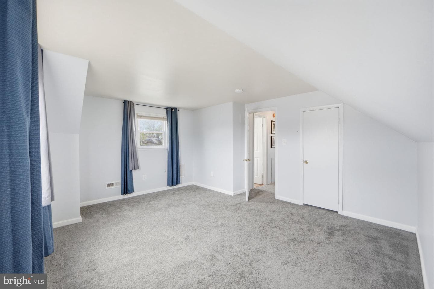9313 Byron Street photo 28
