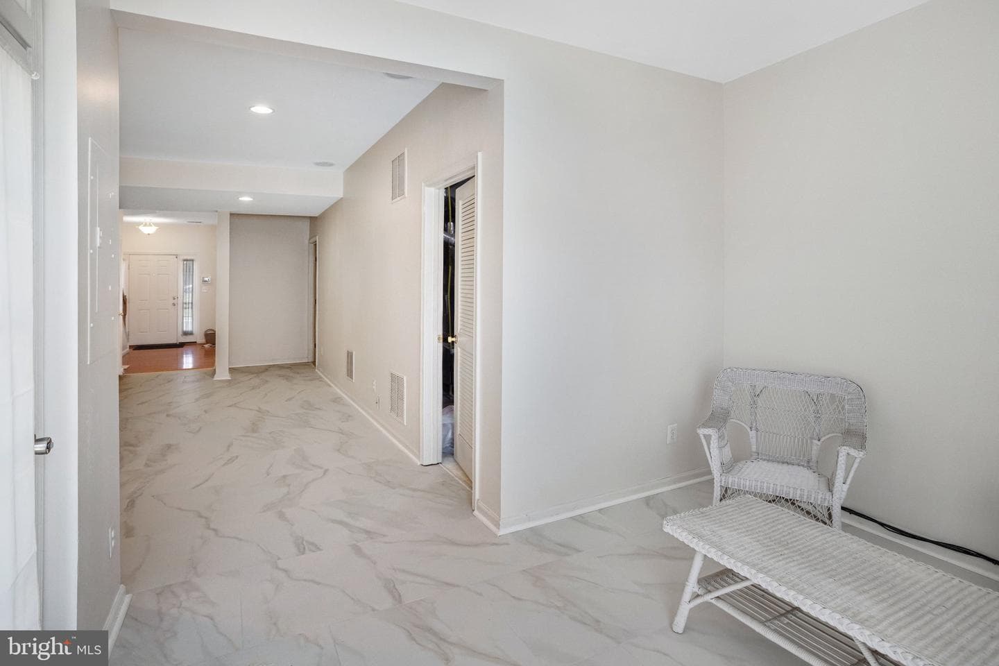 16616 Barge Circle photo 11