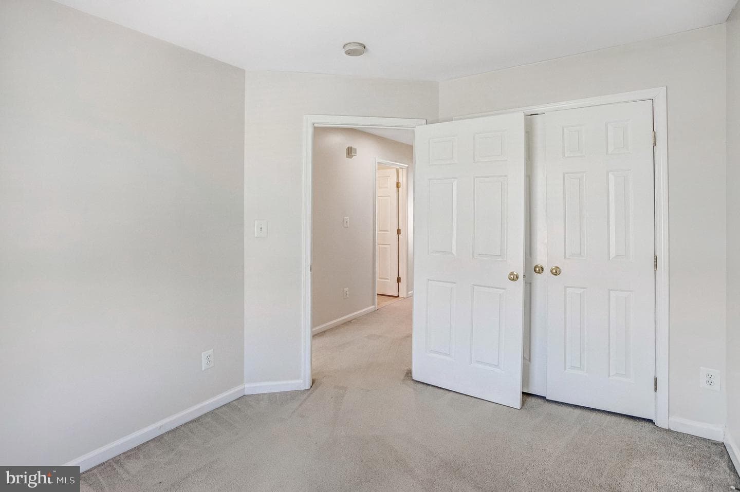 16616 Barge Circle photo 38