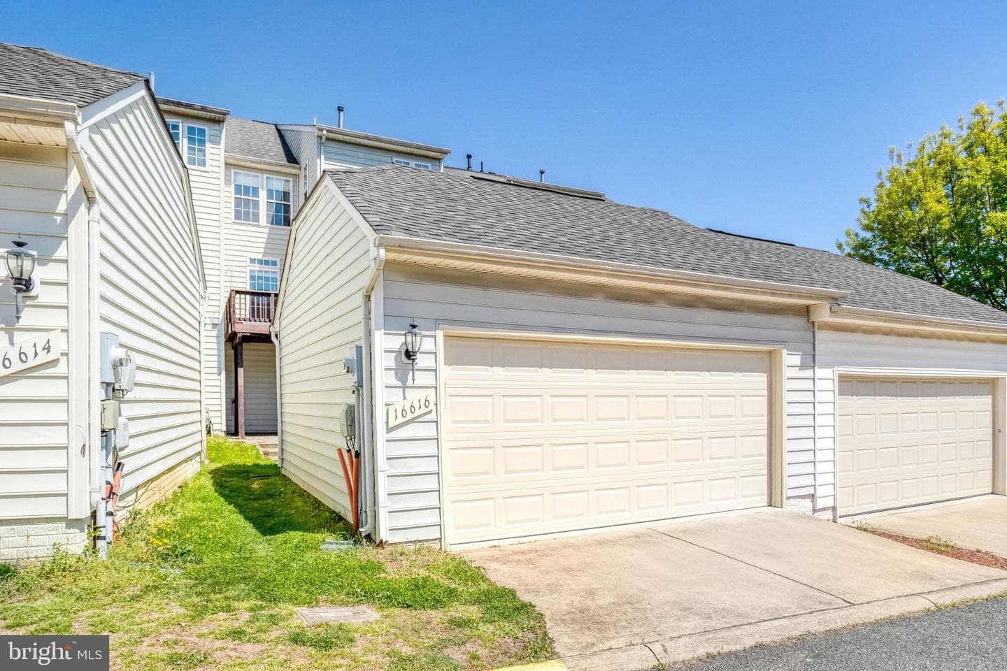 16616 Barge Circle photo 46