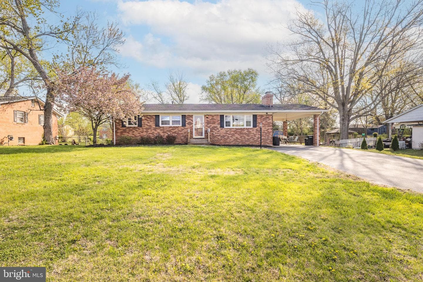 7707 Huron Drive photo 2