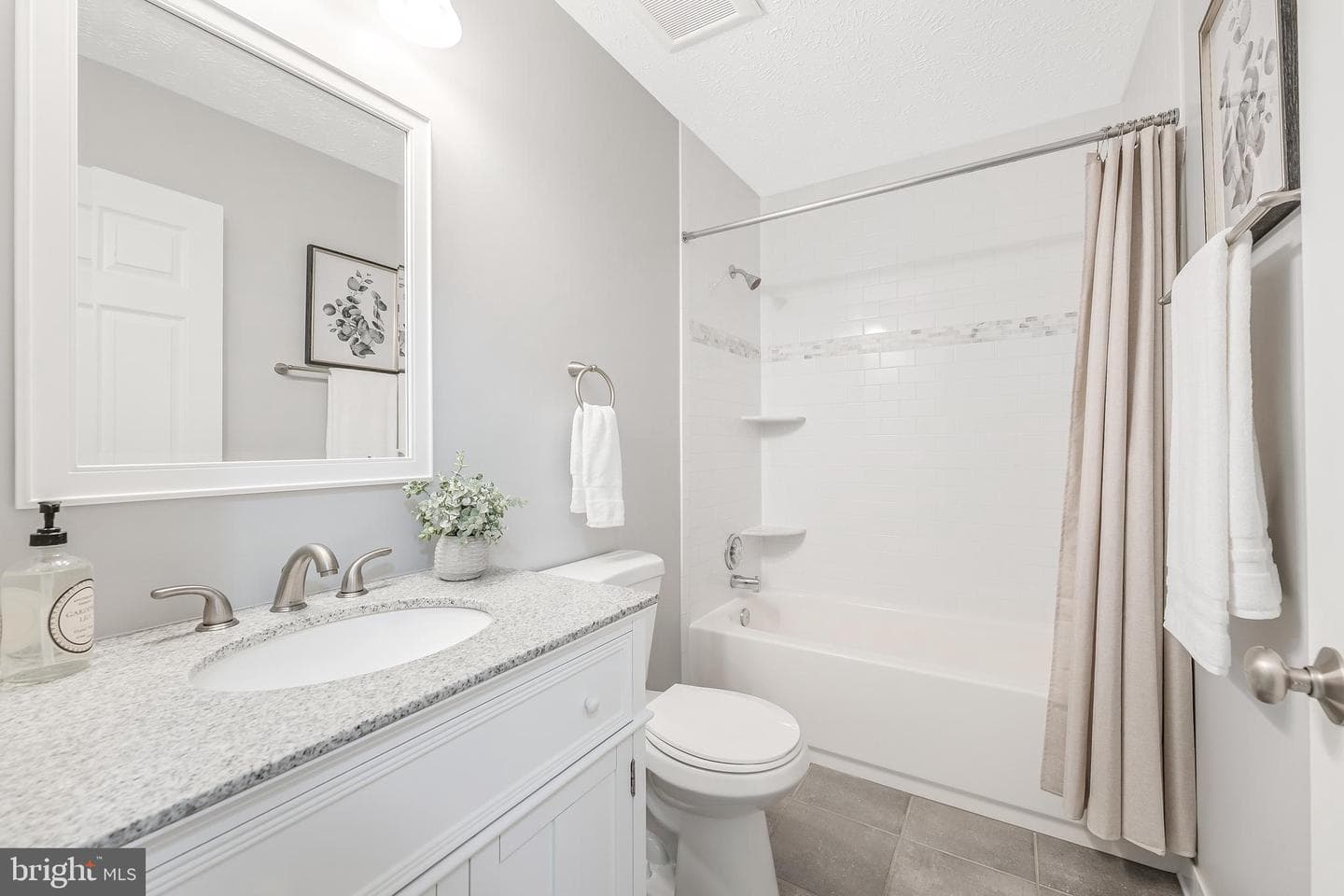 15046 Camellia Lane photo 38