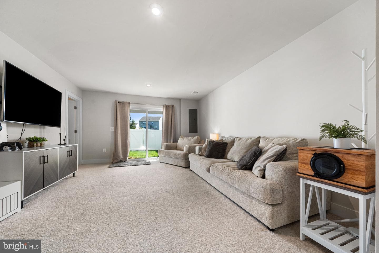 10539 Waterbury Woods Way photo 3