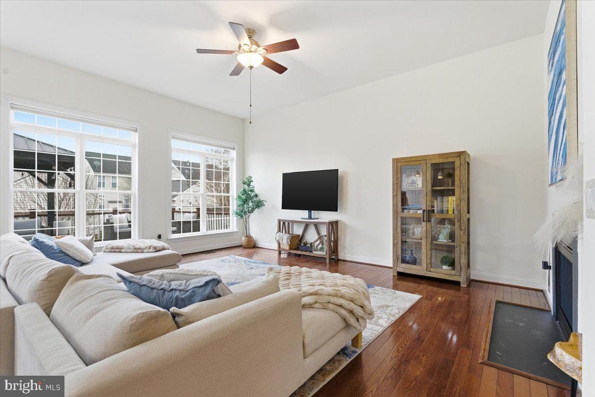 16216 Radburn Street photo 13