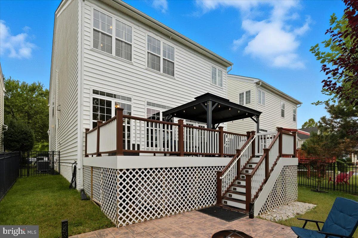 16216 Radburn Street photo 17