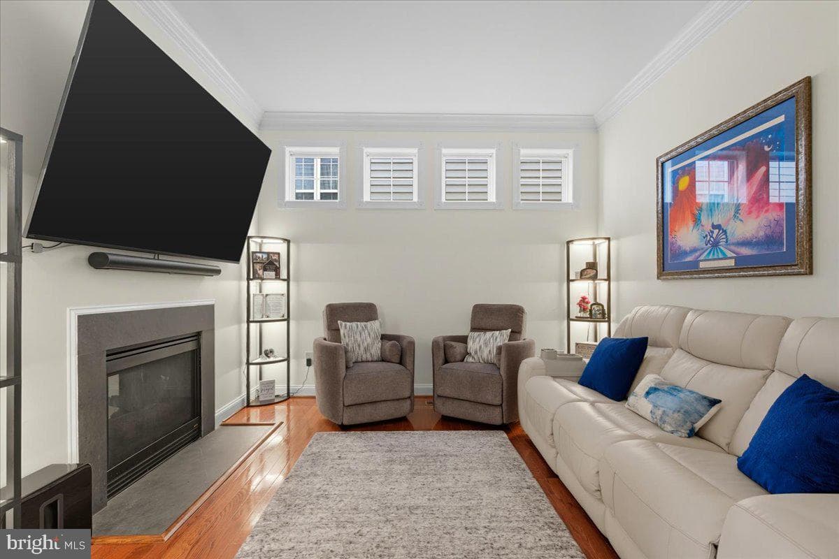 16216 Radburn Street photo 20