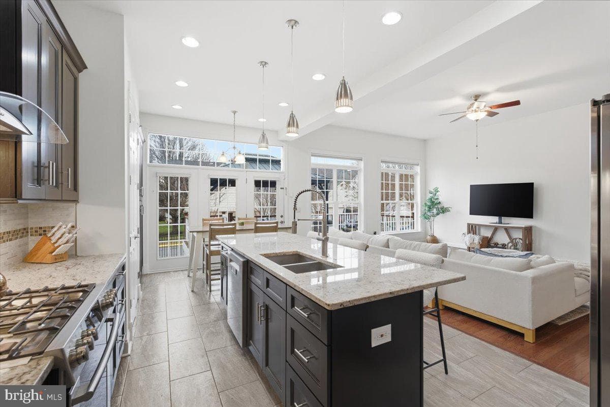16216 Radburn Street photo 3