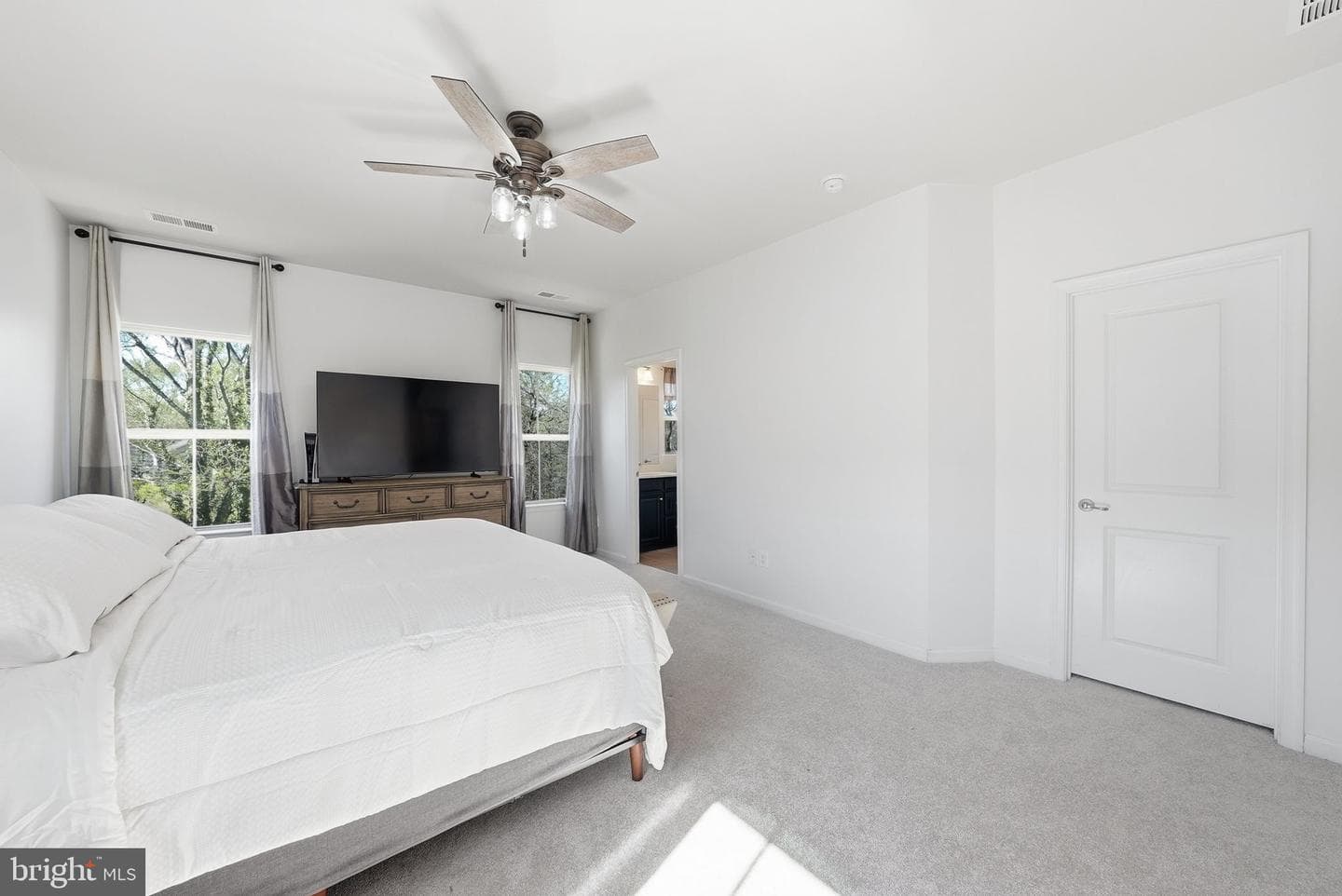 8966 Bridle Ridge Lane photo 20