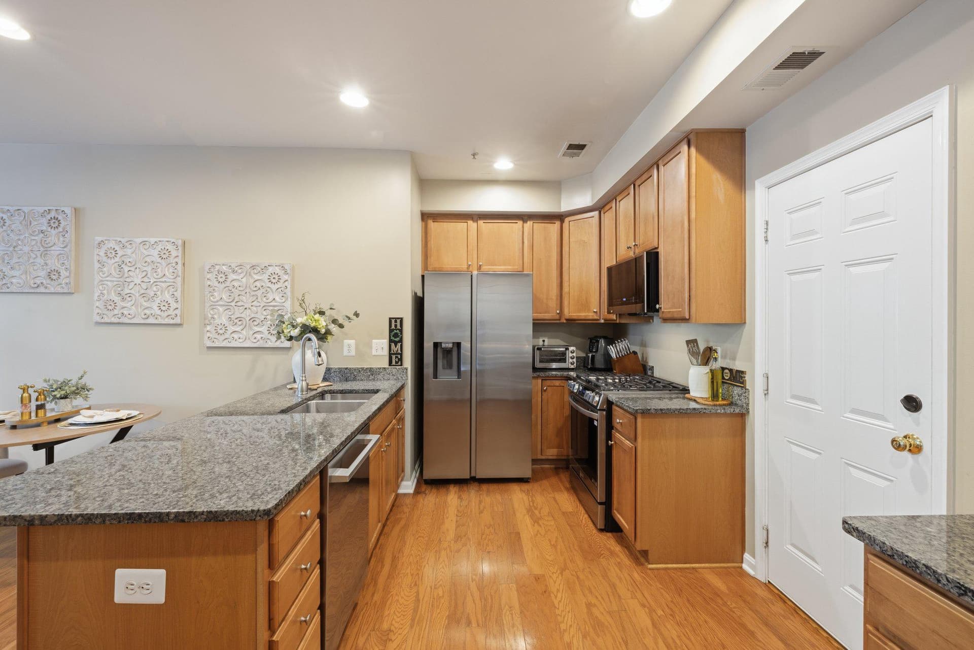 8013 Crescent Park Drive photo 9