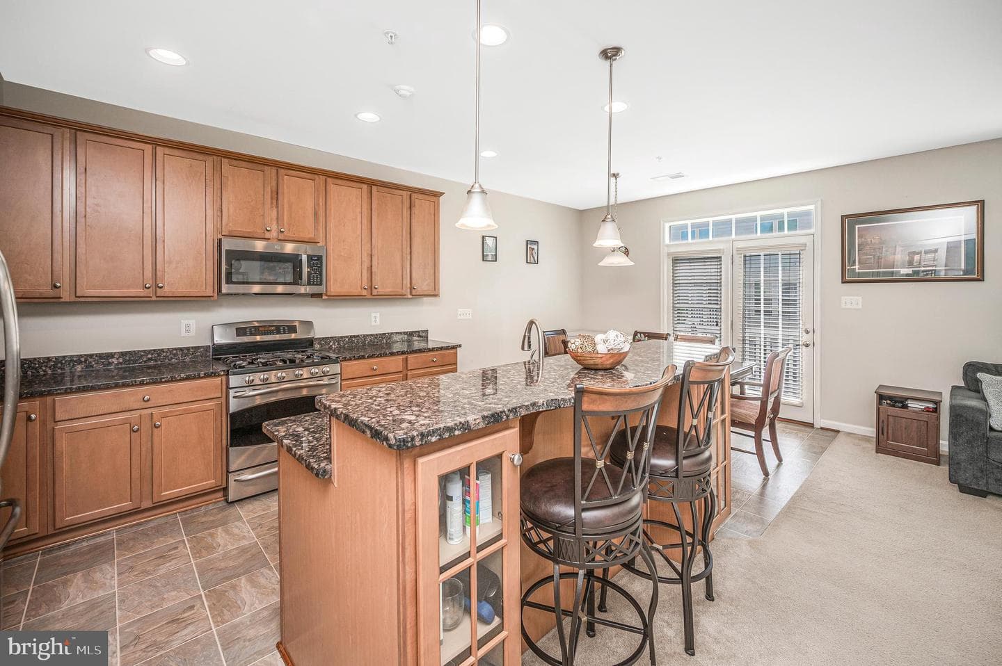 15057 Leicestershire Street photo 9