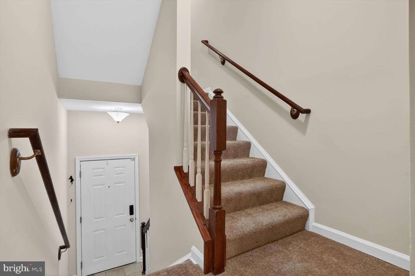 6916 Kona Drive photo 2