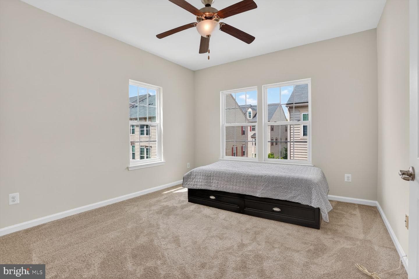 6916 Kona Drive photo 30